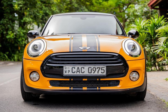 mini-cooper-hardtop-2-door-2014-big-0