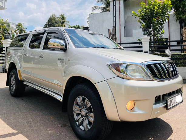 toyota-hilux-vigo-2006-big-0