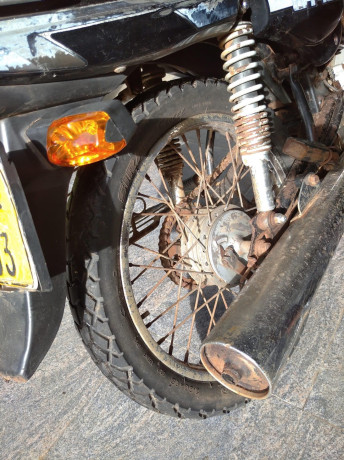 bajaj-ct100-2006-big-4