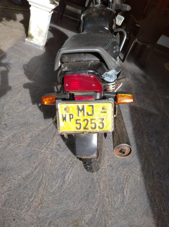 bajaj-ct100-2006-big-2