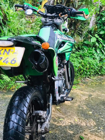 kawasaki-dtracker-250-2012-big-3