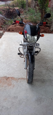 bajaj-ct100-2016-big-0