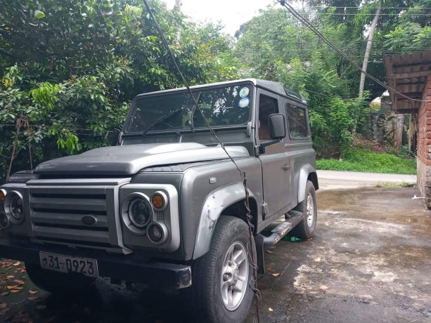 land-rover-defender-90-big-0