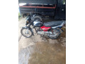 bajaj-ct100-2012-small-3