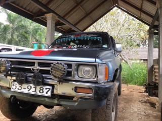 toyota-hilux-ln65