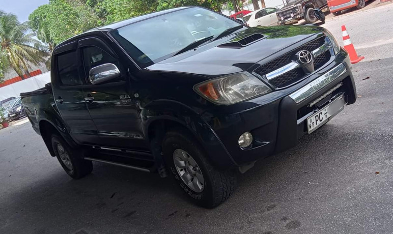 toyota-hilux-vigo-double-cab-big-1