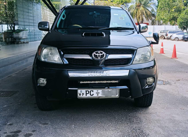 toyota-hilux-vigo-double-cab-big-2