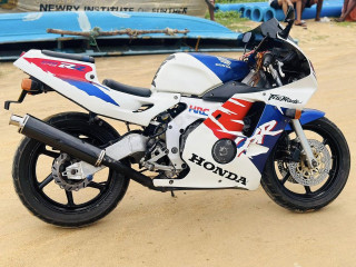 honda-cbr-250-2008