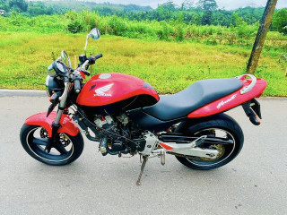 honda-hornet-ch115-2017