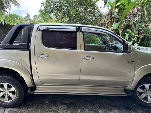toyota-hilux-vigo-2006-big-1