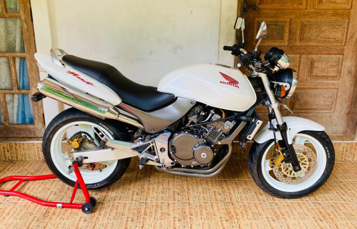 honda-hornet-ch130-2012-big-0