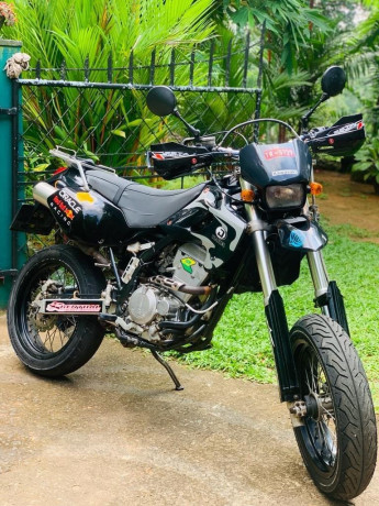 kawasaki-dtracker-250-2007-big-1
