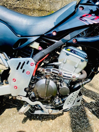 kawasaki-dtracker-250-2013-big-4