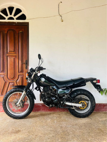 yamaha-tw-200-2015-big-1
