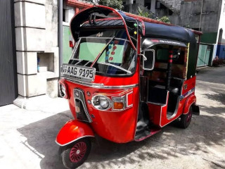 bajaj-4-stroke-three-wheel