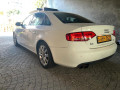 audi-a4-2010-small-4