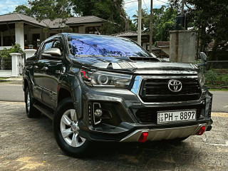 toyota-hilux-revo-2017