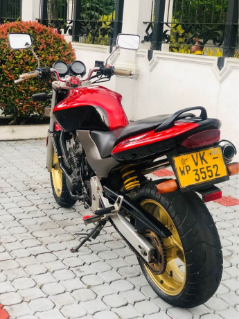 honda-hornet-ch130-2009-big-3
