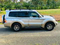 mitsubishi-montero-diesel-small-2