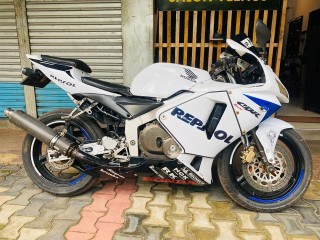 honda-cbr-250-mc19-2005