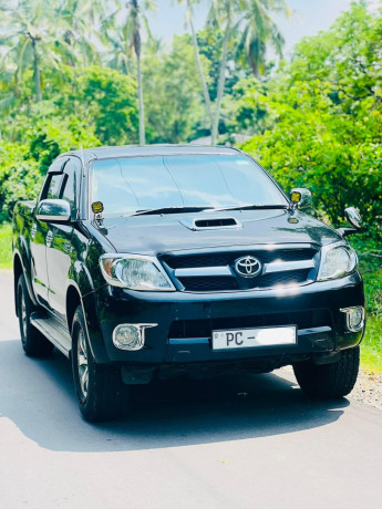 toyota-hilux-vigo-2007-big-0