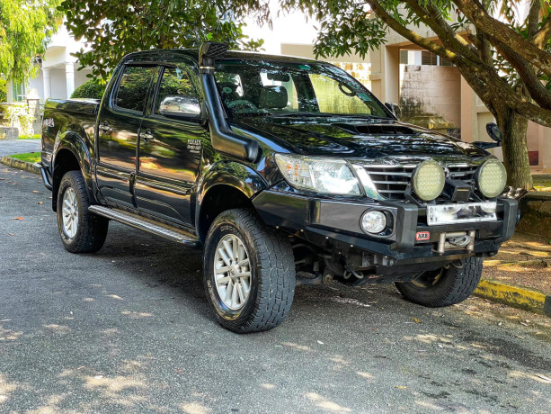 toyota-hilux-vigo-2006-big-2