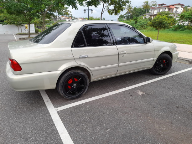 toyota-soluna-2000-big-2