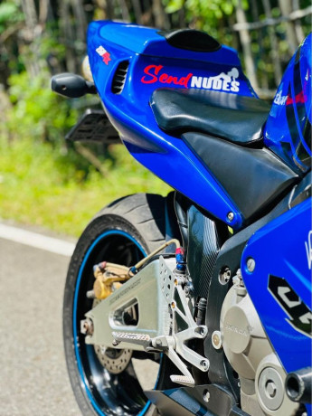 honda-cbr-600-rr-big-4