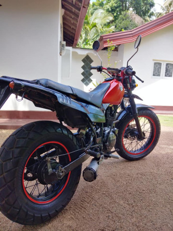 yamaha-tw-200-2012-big-4