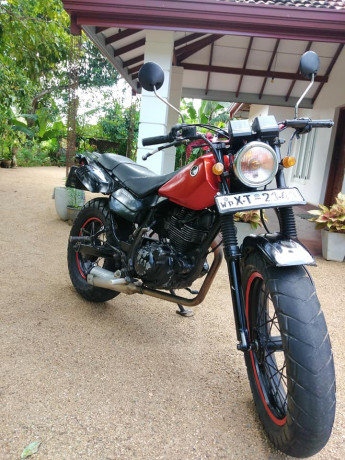 yamaha-tw-200-2012-big-1