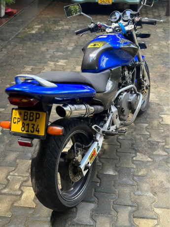 honda-hornet-250-ch125-big-3