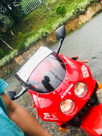 honda-cbr-250-mc14-big-3