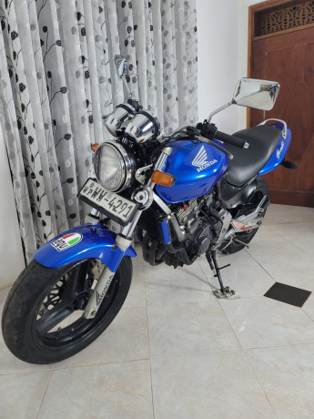 honda-hornet-250-ch115-big-1