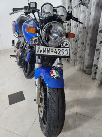 honda-hornet-250-ch115-big-3