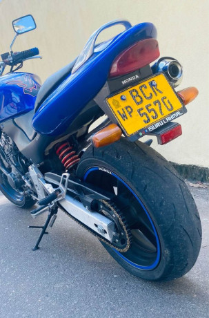 honda-hornet-250-ch115-big-4