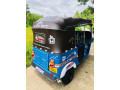 bajaj-4-stroke-three-wheel-small-2