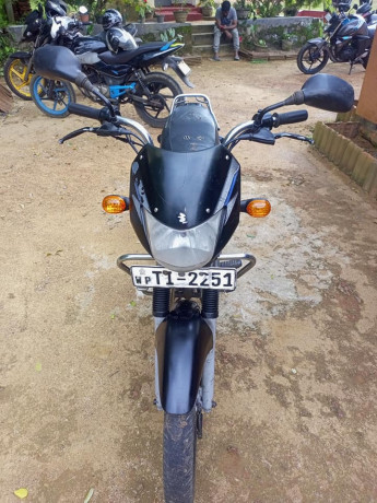 bajaj-ct100-2007-big-1