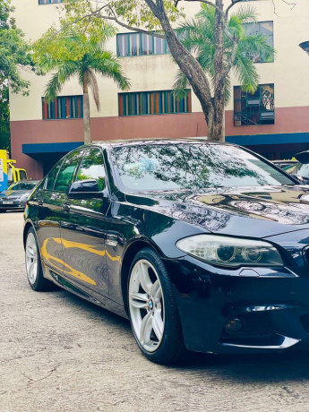 bmw-520d-2012-big-1