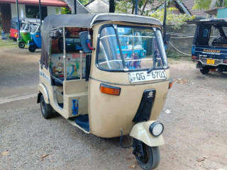 bajaj-2-stroke-three-wheel