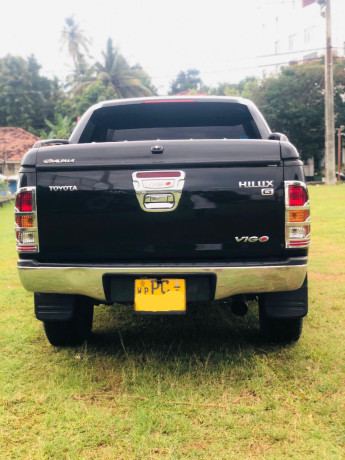 toyota-hilux-vigo-g-grade-2006-big-1