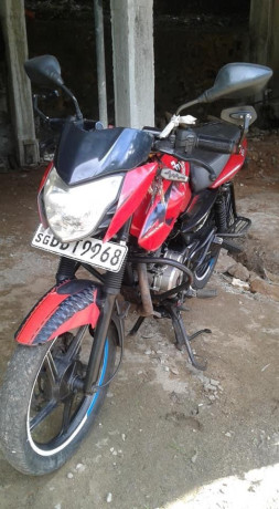 bajaj-pulsar-135-2014-big-0