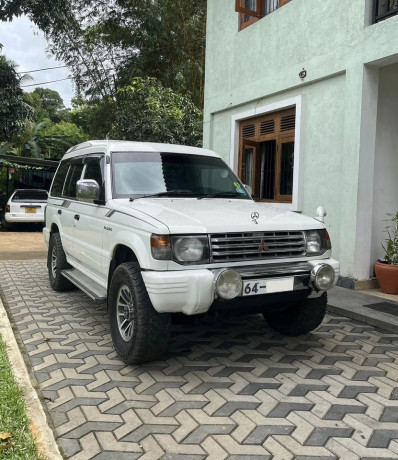 Mitsubishi Pajero V34 1993, Colombo