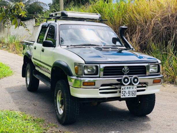 toyota-hilux-ln106-big-1