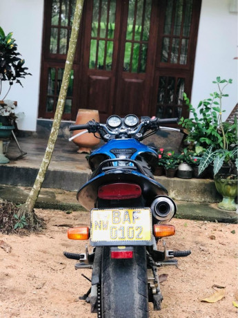 honda-hornet-250-ch150-big-2
