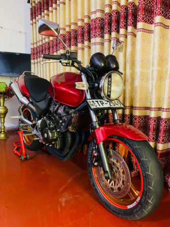 honda-hornet-250-ch105-big-1