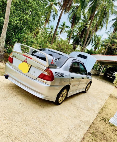 mitsubishi-lancer-ck1-2001-big-3