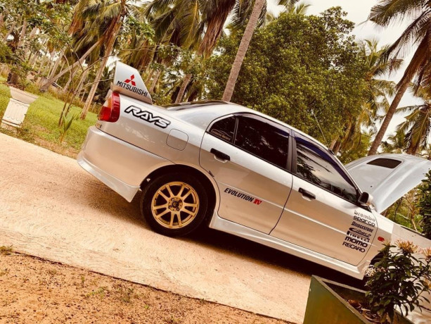 mitsubishi-lancer-ck1-2001-big-2