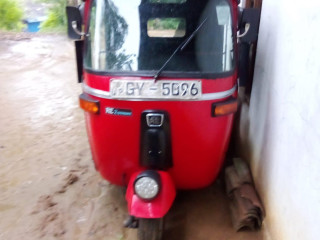 bajaj-2-stroke-three-wheel