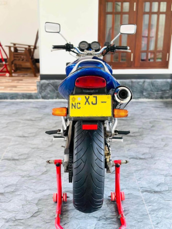 honda-hornet-250-ch125-2012-big-3