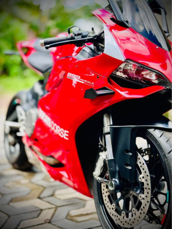 ducati-panigale-899-big-3